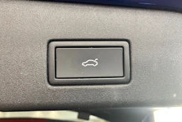 sininen Volkswagen ID.4 2025 kuva 23.