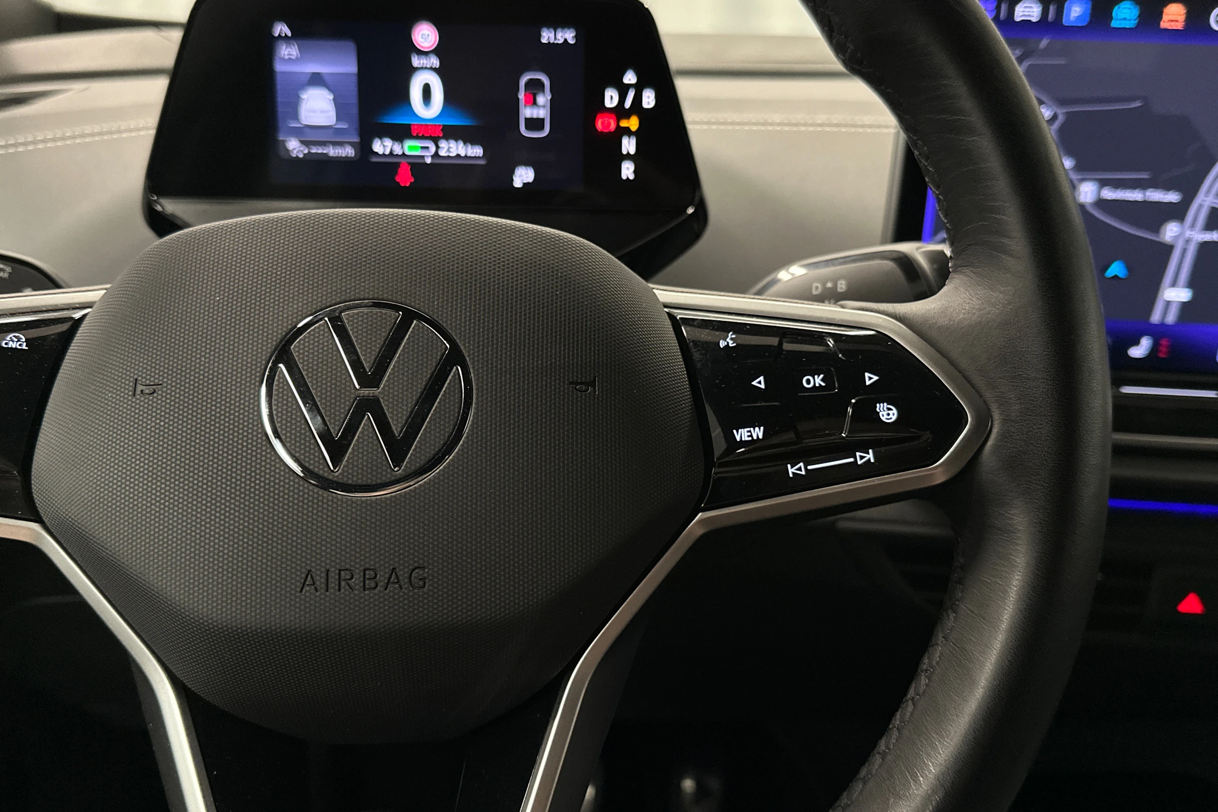 punainen Volkswagen ID.4 2025 kuva 12.