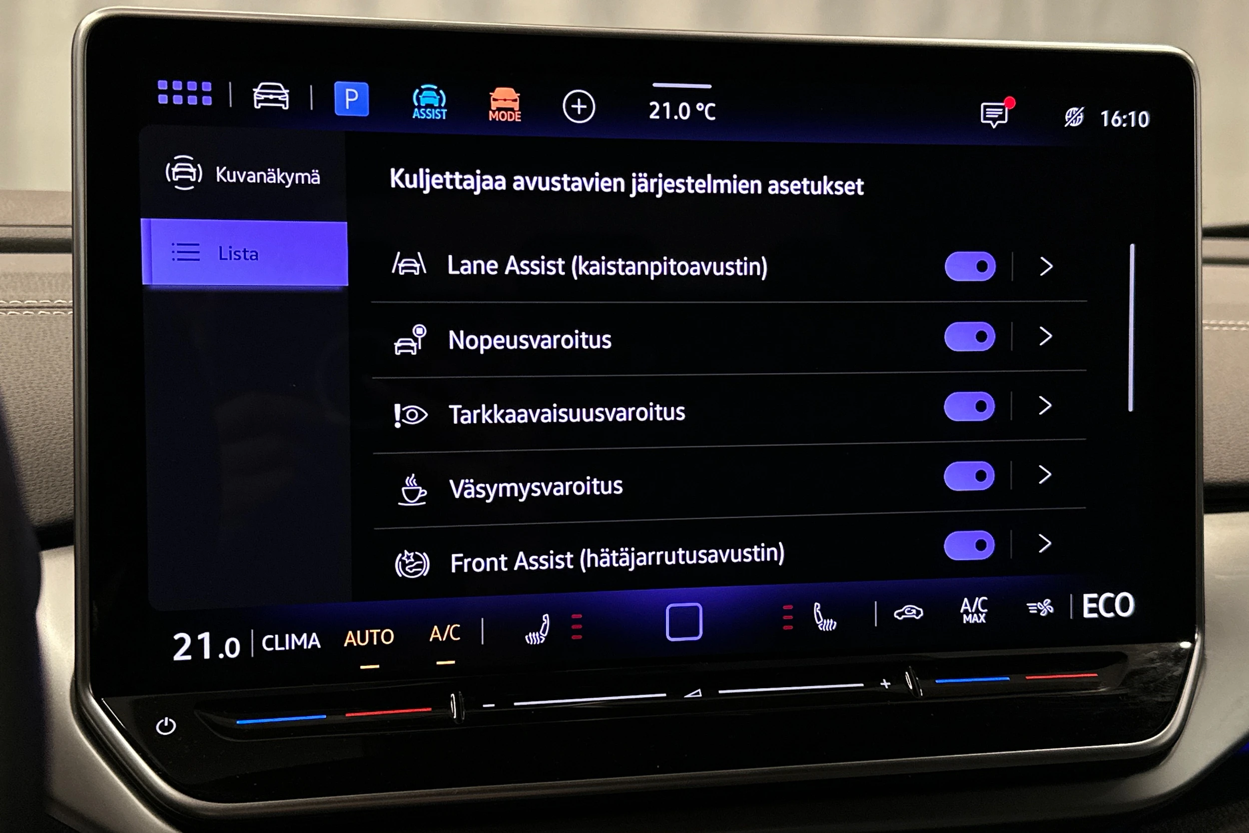 punainen Volkswagen ID.4 2025 kuva 28.