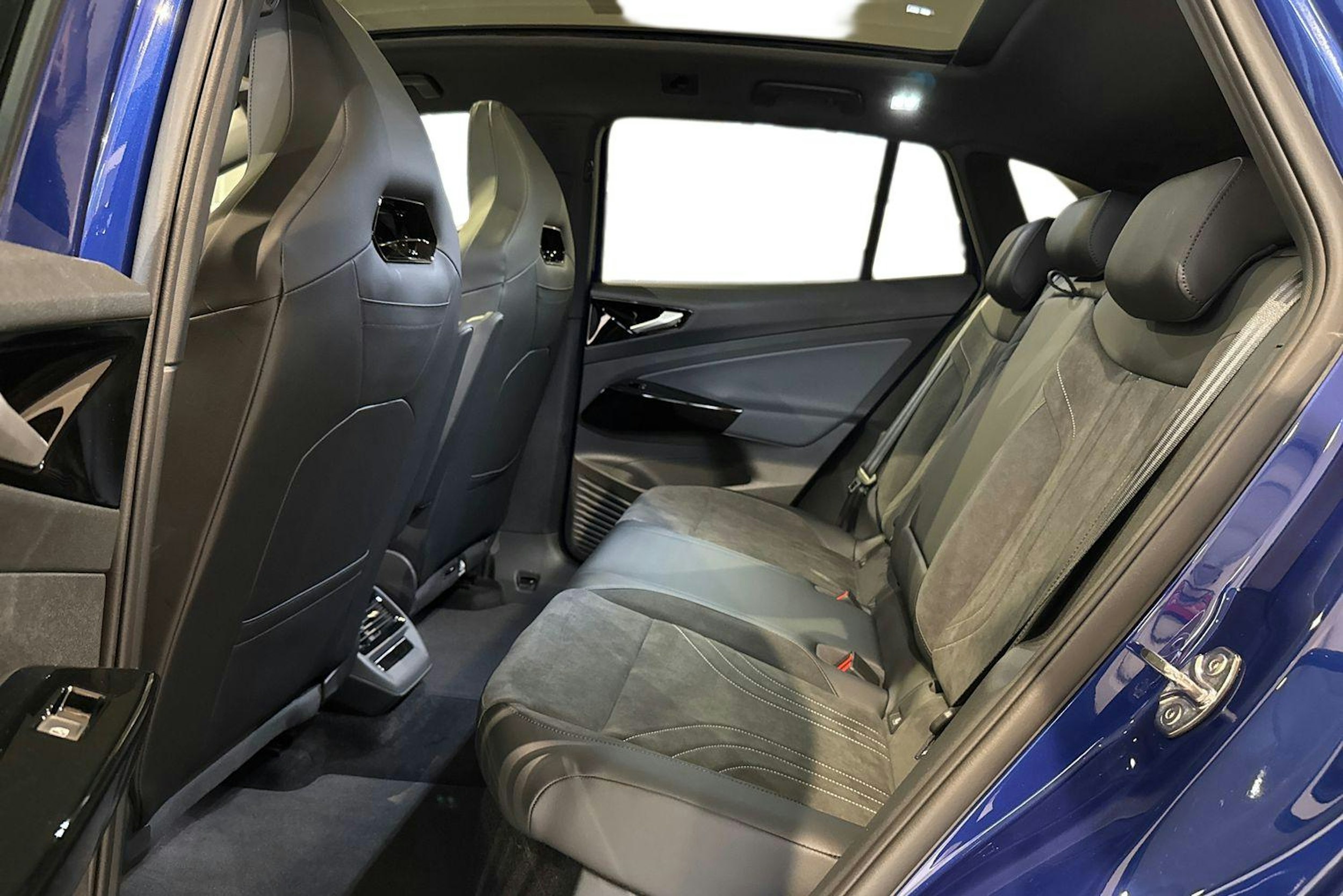 met. sininen Volkswagen ID.4 2025 kuva 8.