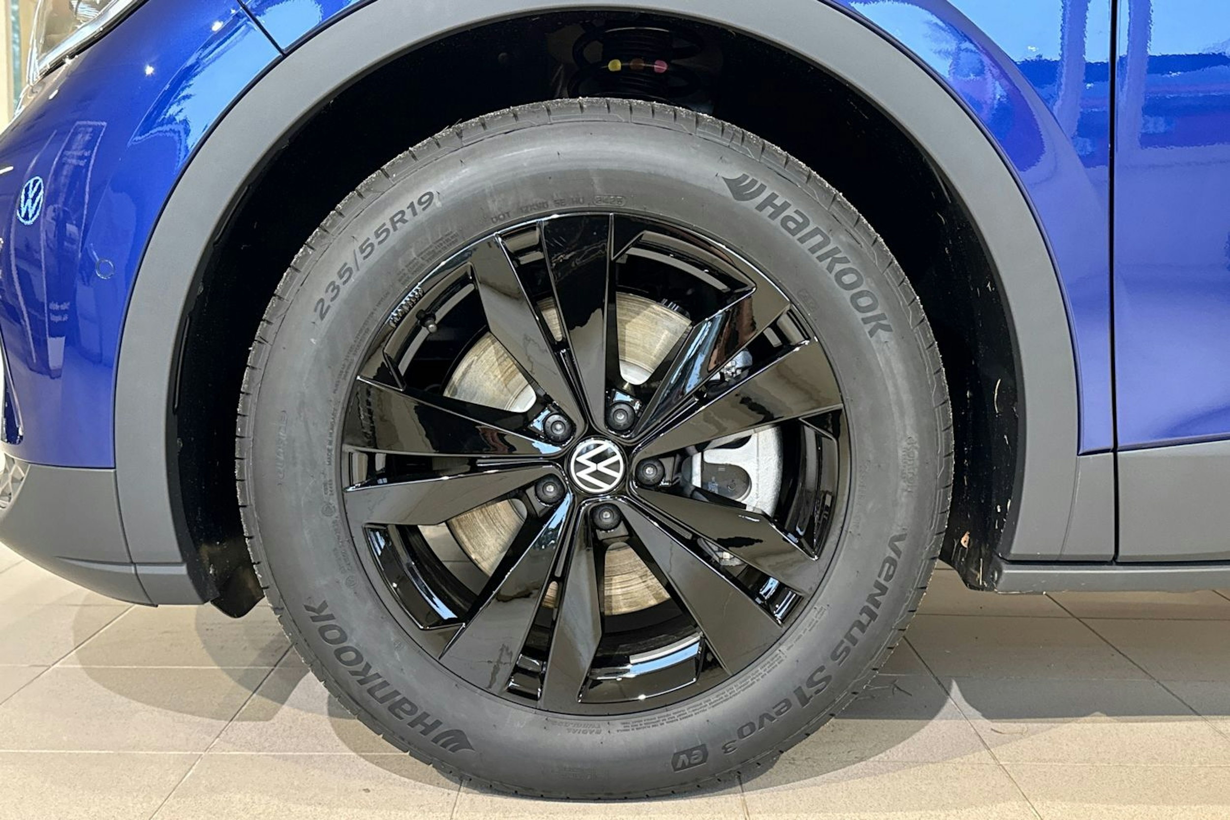 met. sininen Volkswagen ID.4 2025 kuva 9.