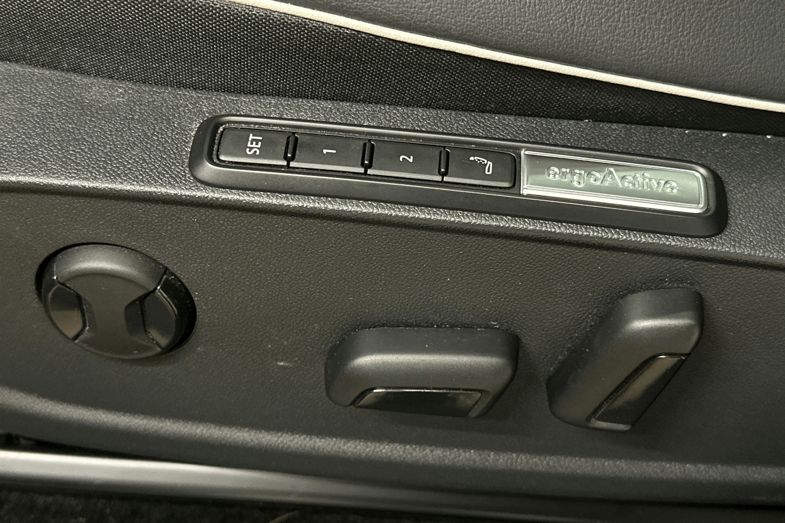 musta Volkswagen ID.4 2025 kuva 19.