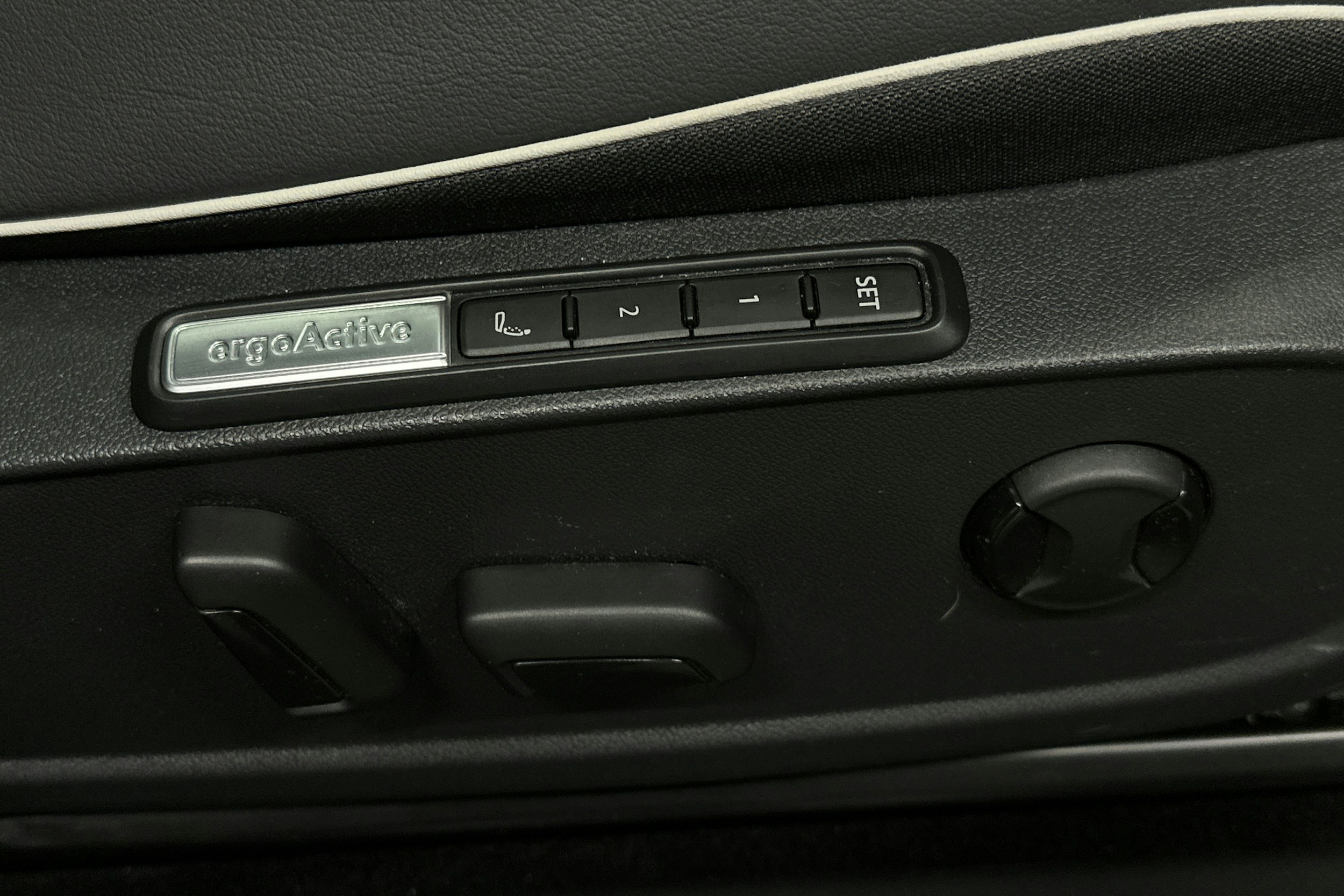 musta Volkswagen ID.4 2025 kuva 20.