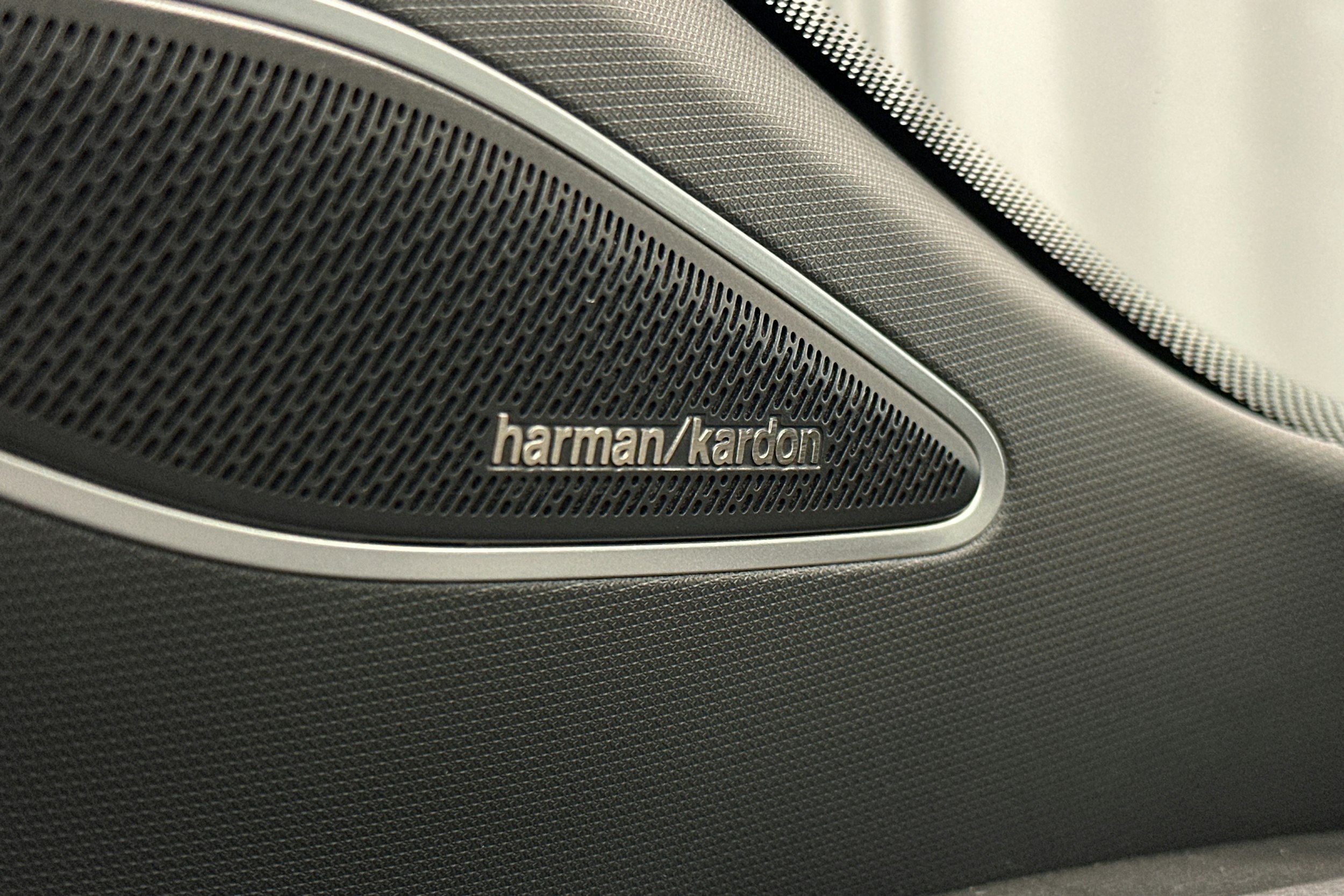 musta Volkswagen ID.4 2025 kuva 36.