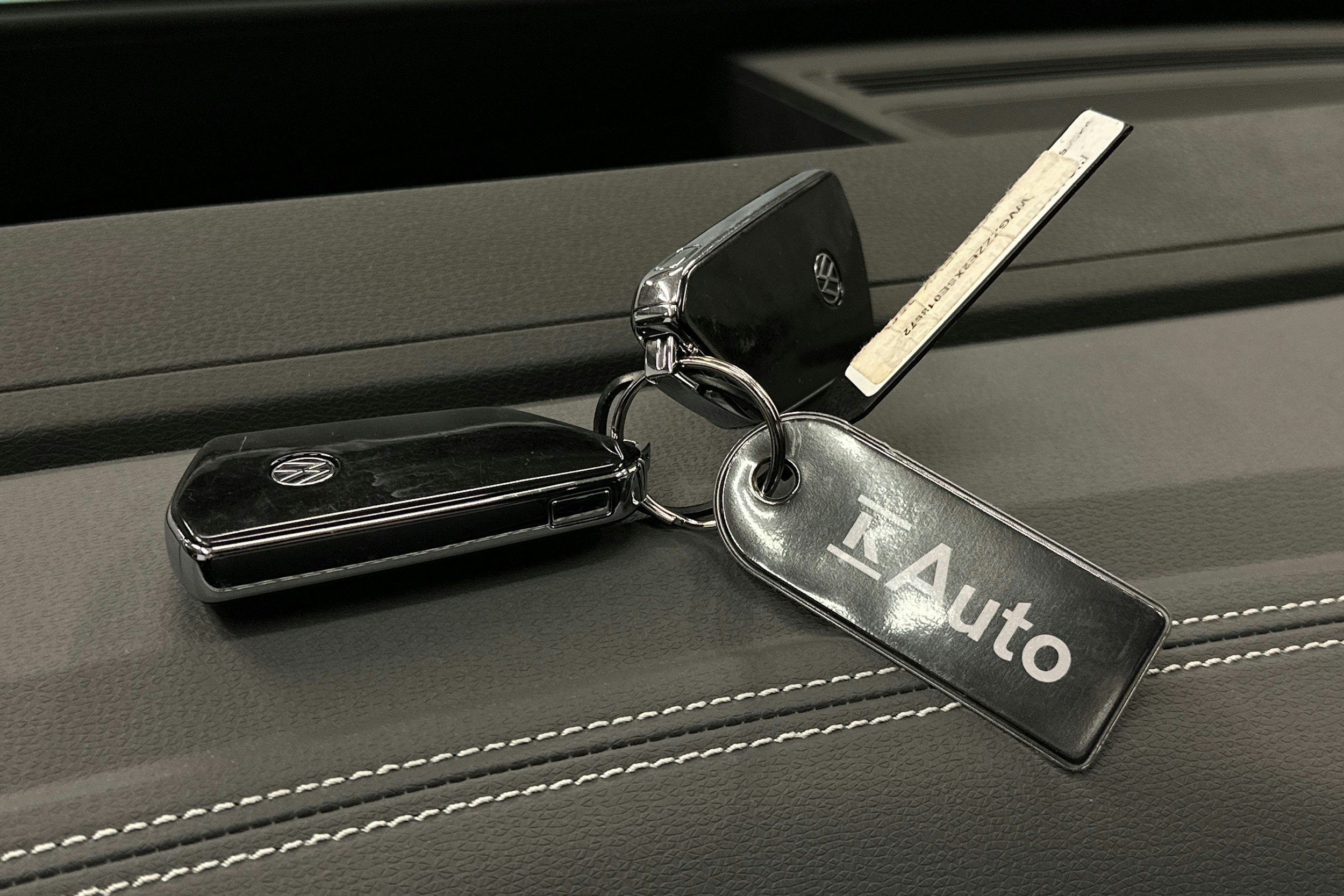 musta Volkswagen ID.4 2025 kuva 38.