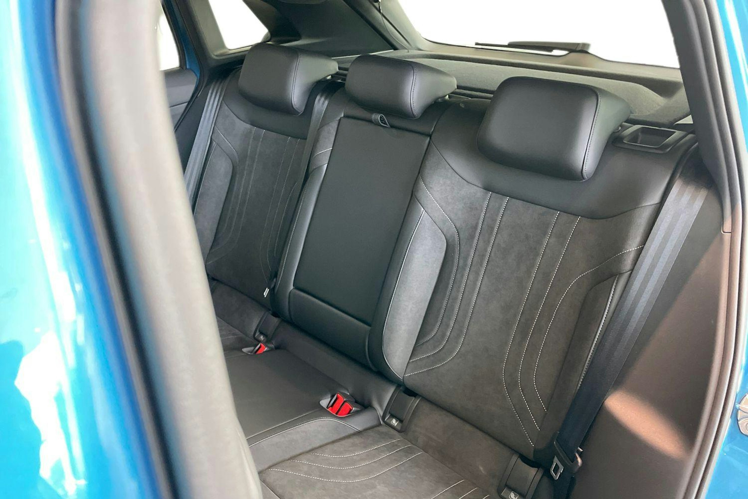 sininen Volkswagen ID.4 2025 kuva 8.