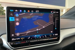 sininen Volkswagen ID.4 2025 kuva 18.