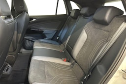 valkoinen Volkswagen ID.4 2025 kuva 8.