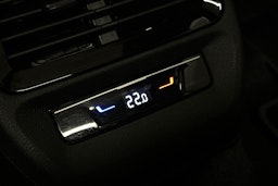 punainen Volkswagen ID.4 2025 kuva 14.
