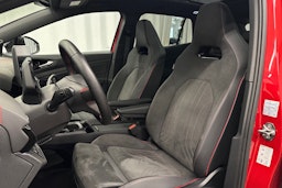 punainen Volkswagen ID.4 2025 kuva 15.