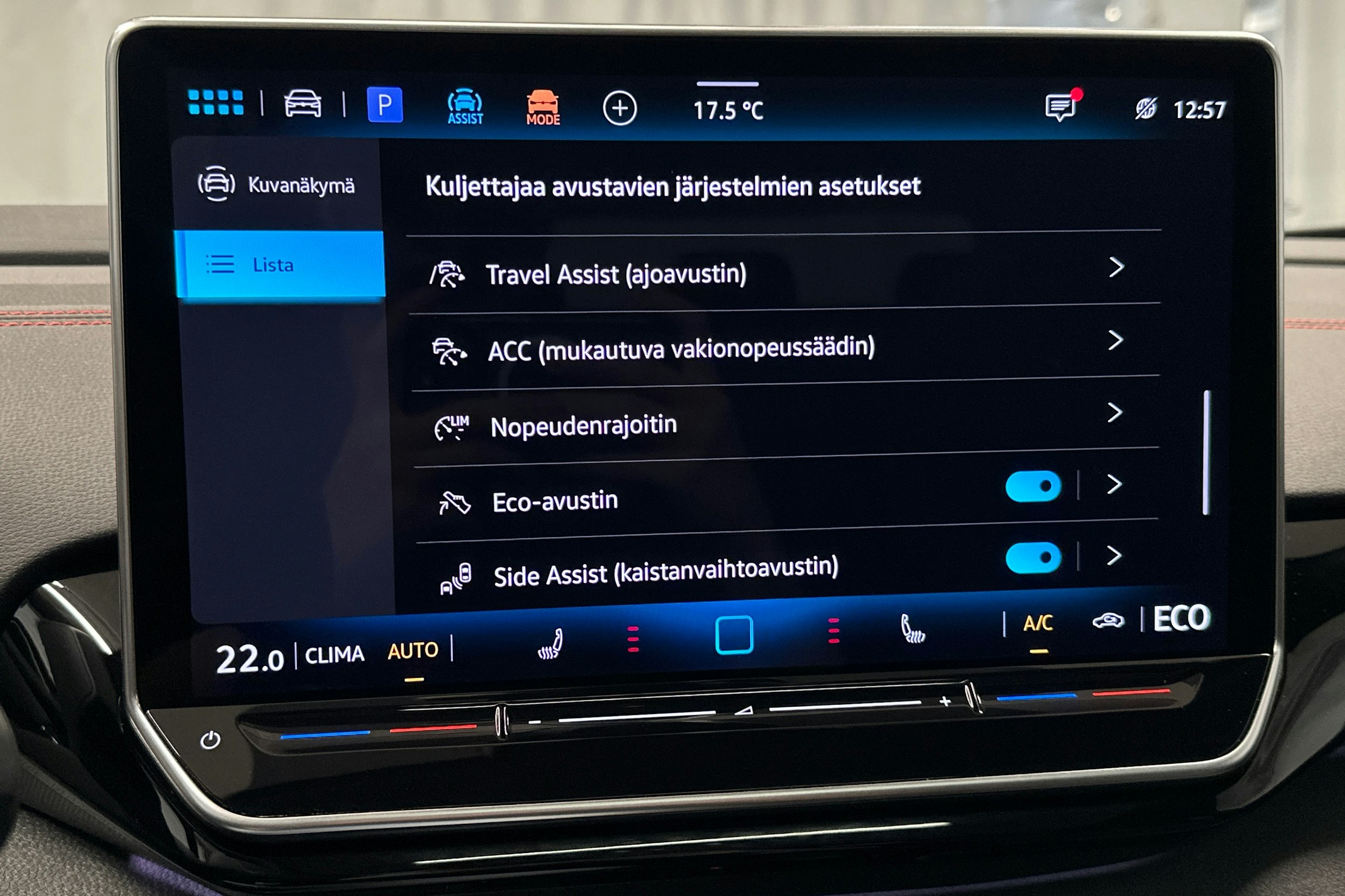 punainen Volkswagen ID.4 2025 kuva 29.