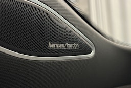 punainen Volkswagen ID.4 2025 kuva 34.