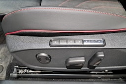 harmaa Volkswagen ID.4 2025 kuva 15.