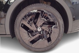 musta Volkswagen ID.4 2025 kuva 9.