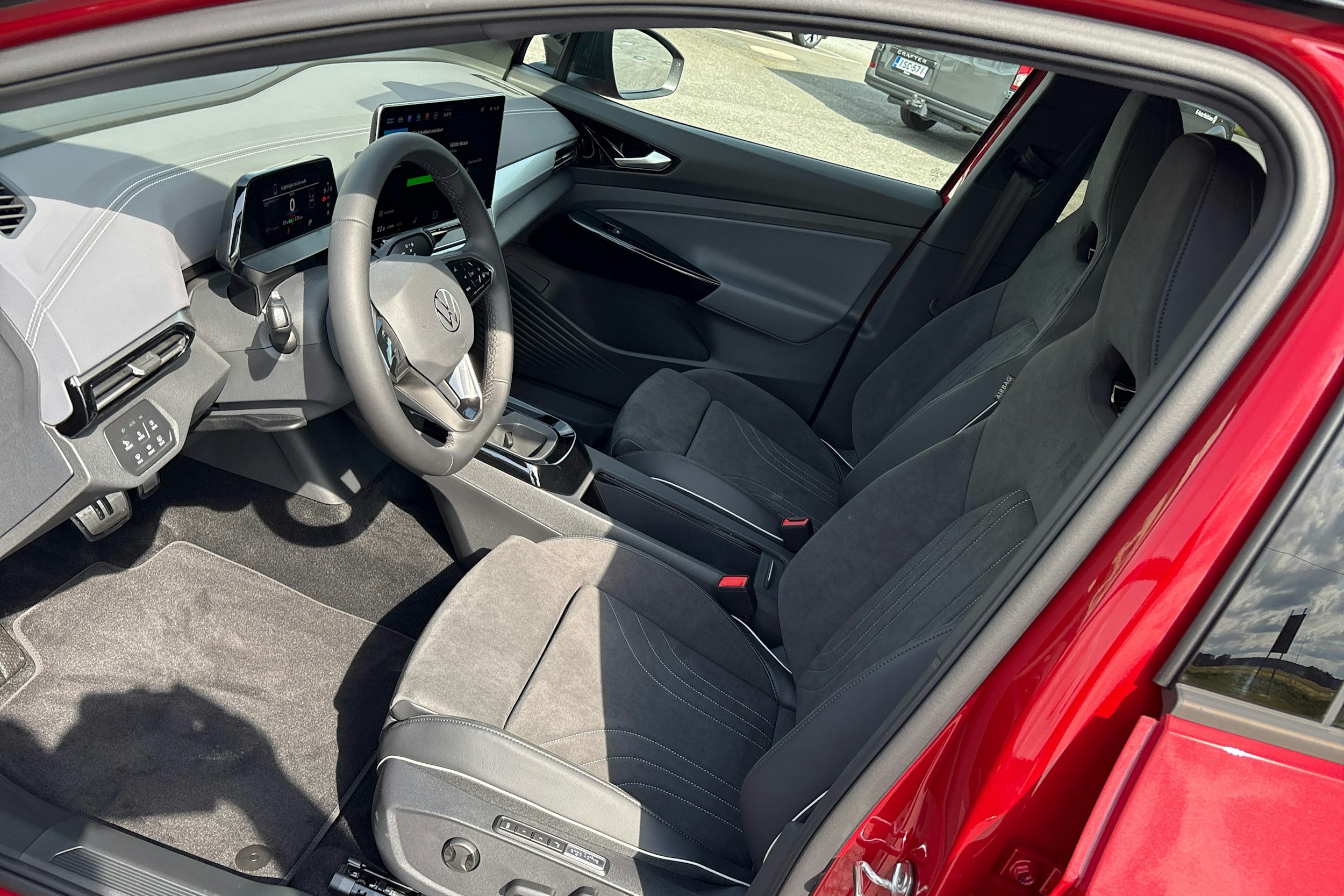 punainen Volkswagen ID.4 2025 kuva 6.