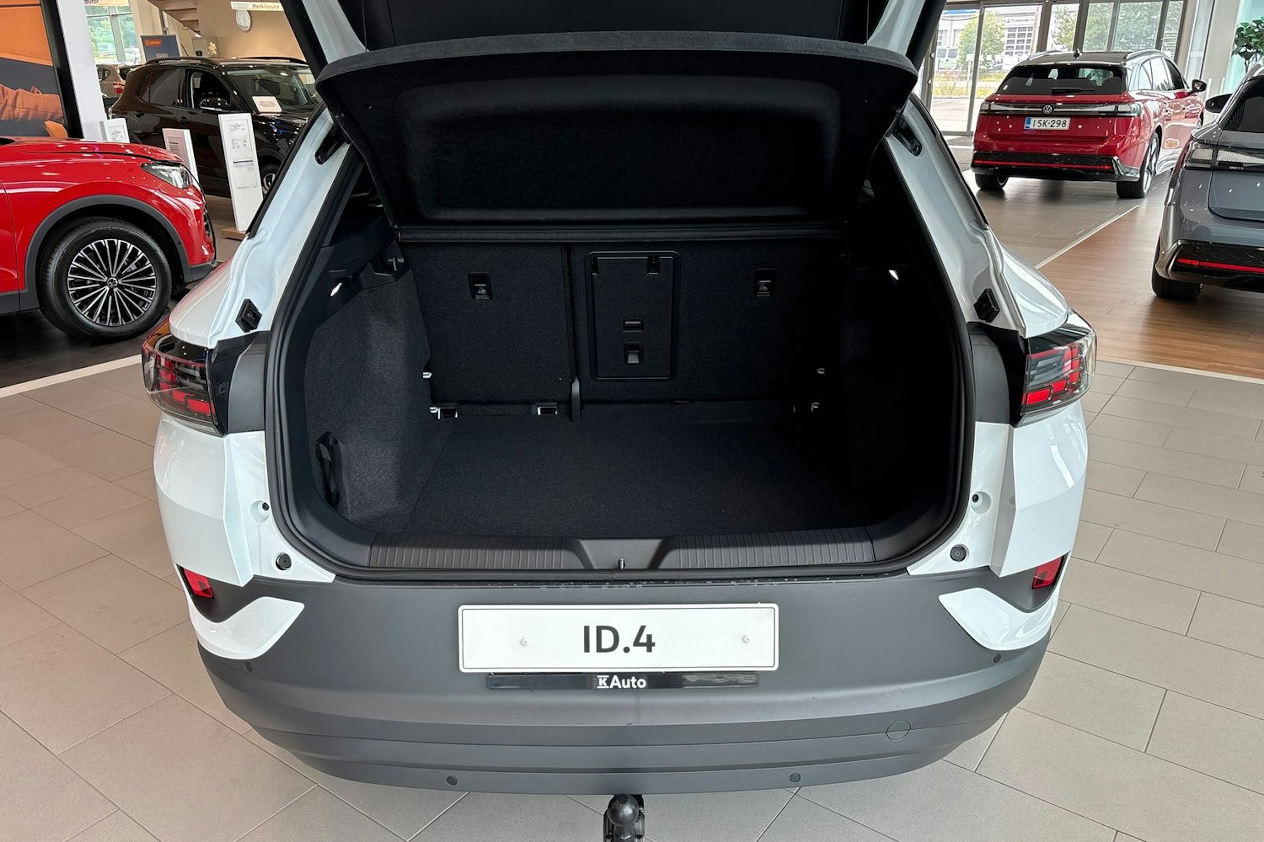 valkoinen Volkswagen ID.4 2025 kuva 14.