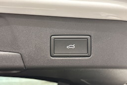 valkoinen Volkswagen ID.4 2025 kuva 13.