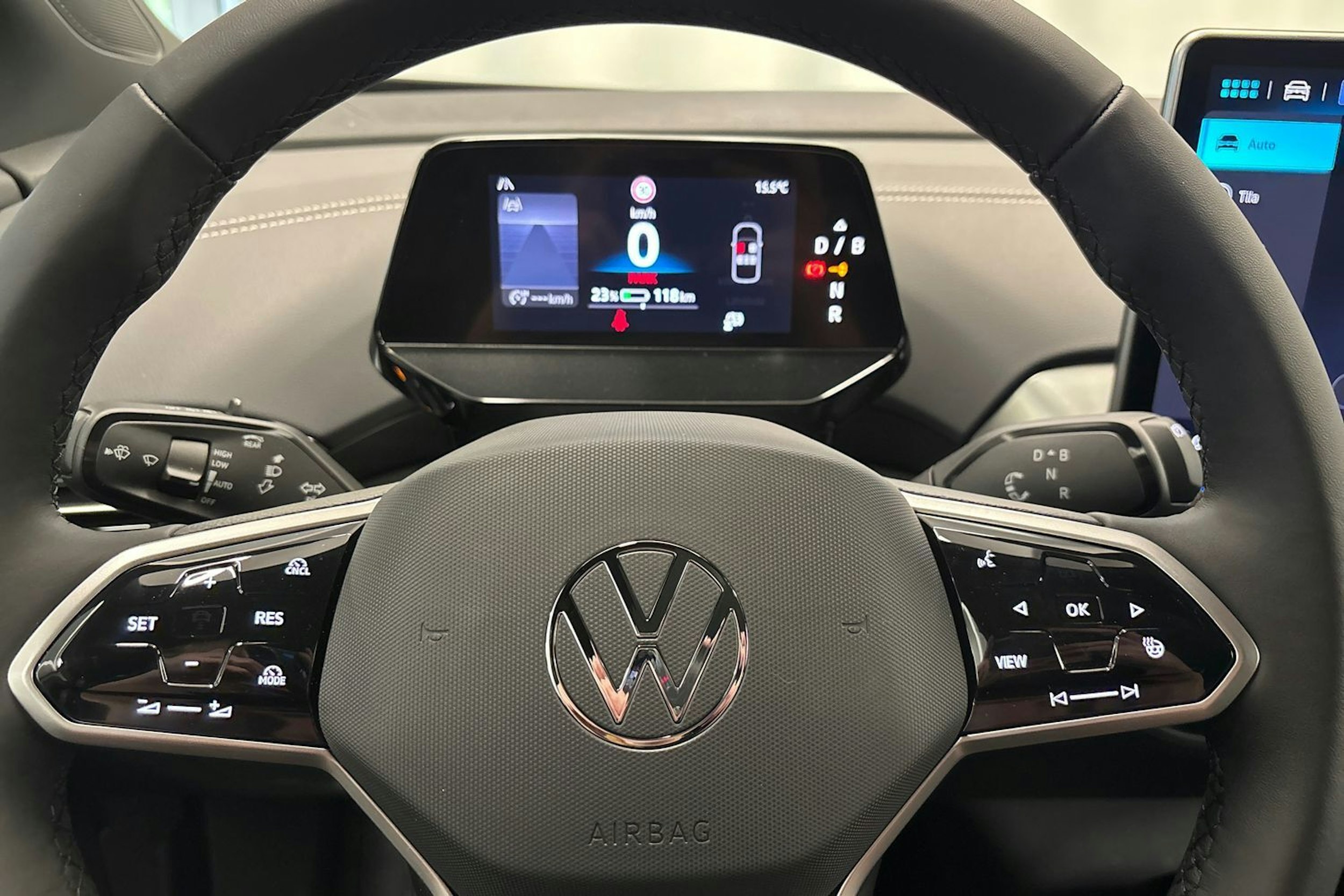 met. harmaa Volkswagen ID.4 2025 kuva 10.