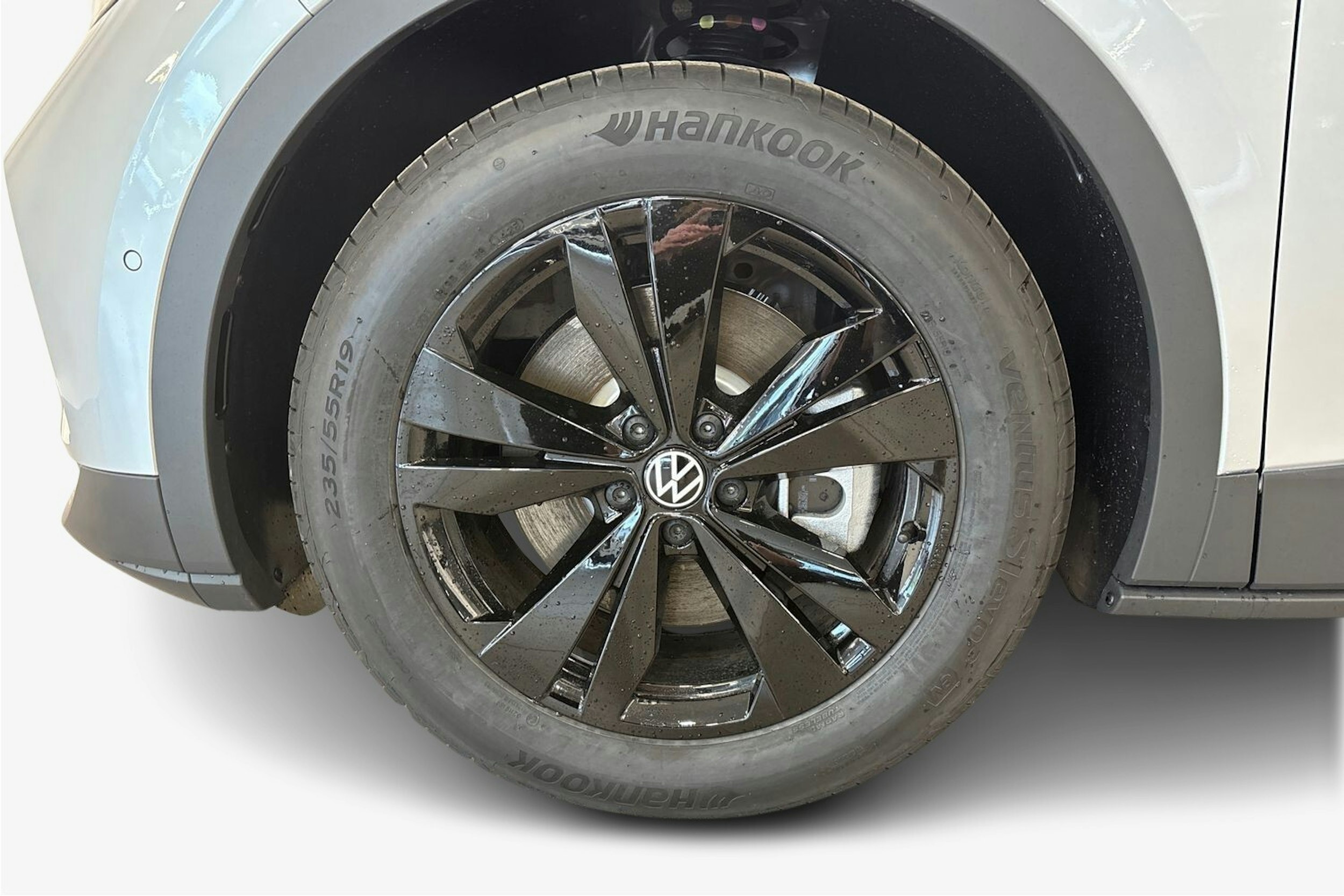 met. harmaa Volkswagen ID.4 2025 kuva 20.