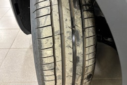 met. harmaa Volkswagen ID.4 2025 kuva 21.