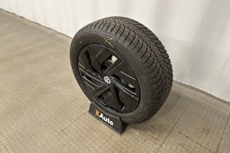 punainen Volkswagen ID.4 2025 kuva 13.