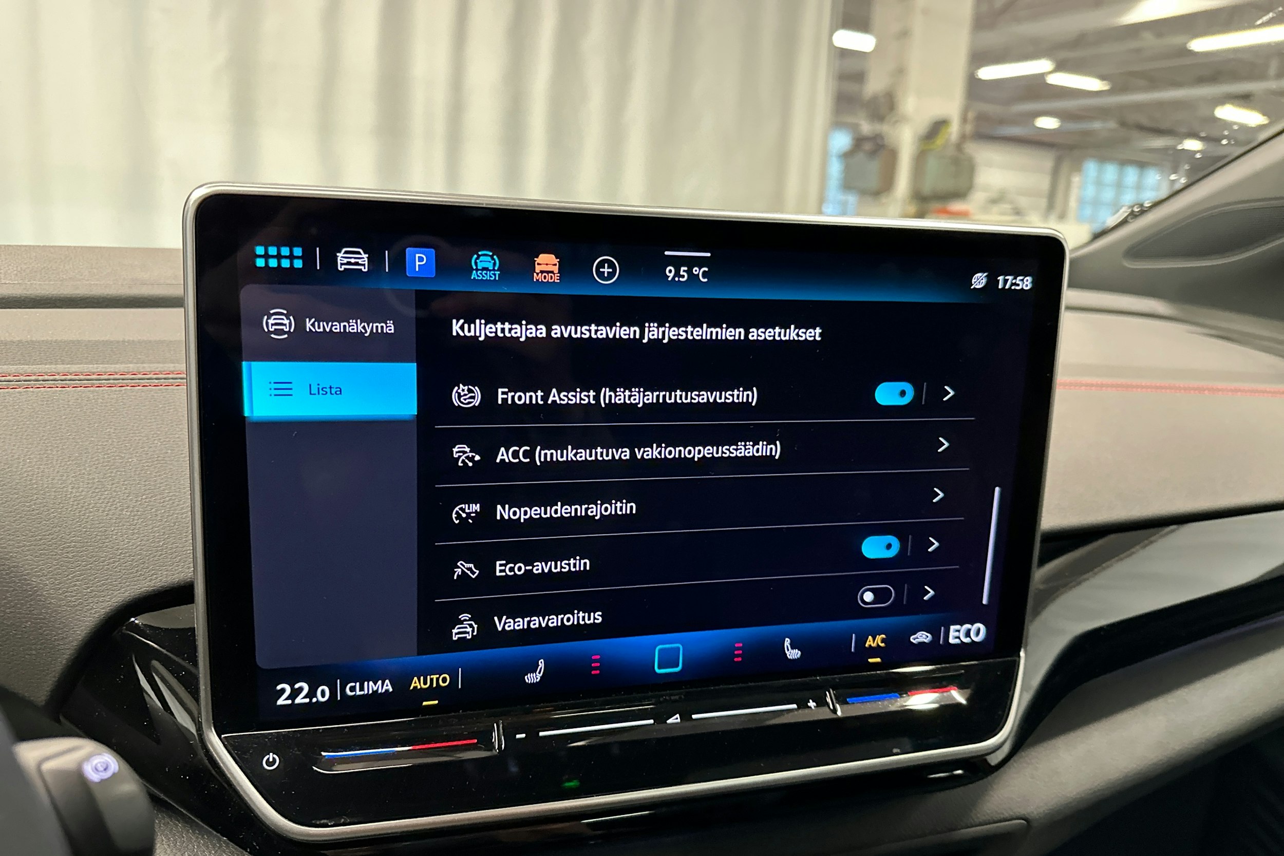punainen Volkswagen ID.4 2025 kuva 21.