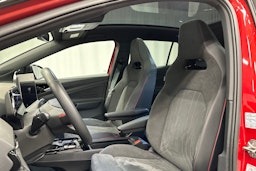 punainen Volkswagen ID.4 2025 kuva 26.