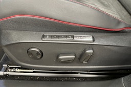 punainen Volkswagen ID.4 2025 kuva 27.