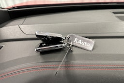 punainen Volkswagen ID.4 2025 kuva 29.