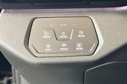 Musta Volkswagen ID.4 2025 kuva 14.