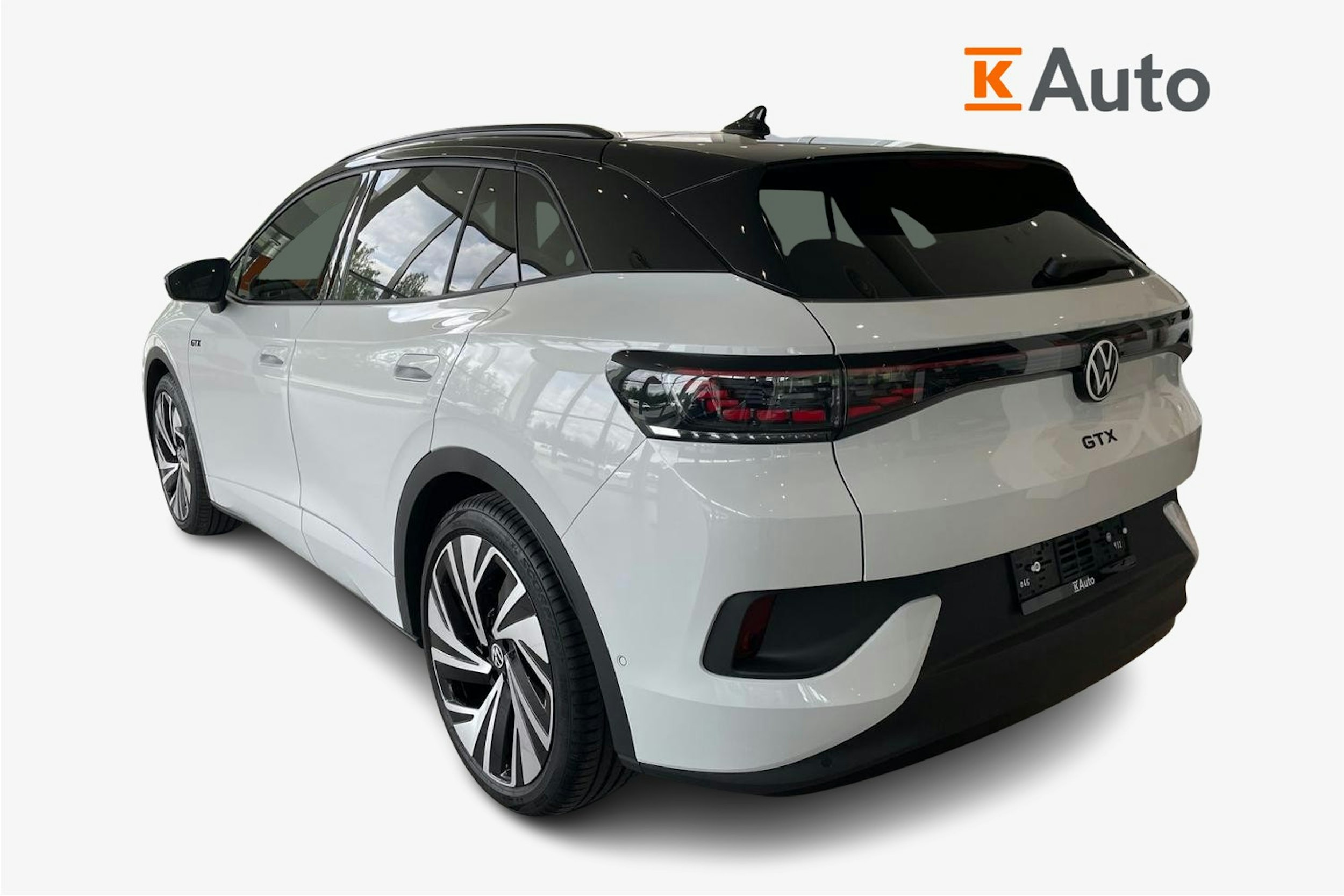 valkoinen Volkswagen ID.4 2025 kuva 2.