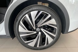valkoinen Volkswagen ID.4 2025 kuva 10.