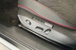 valkoinen Volkswagen ID.4 2025 kuva 11.
