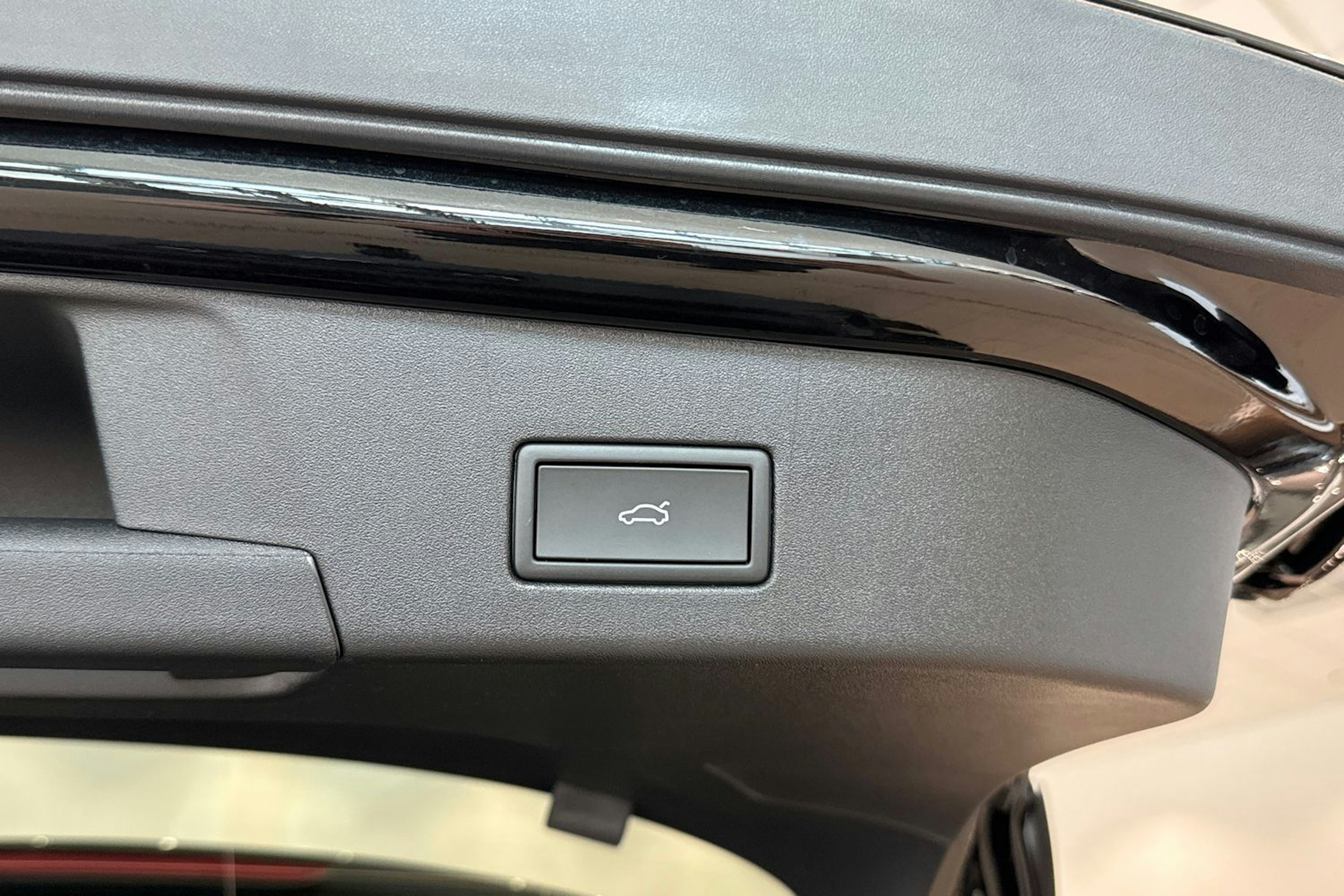 met. musta Volkswagen ID.4 2025 kuva 13.