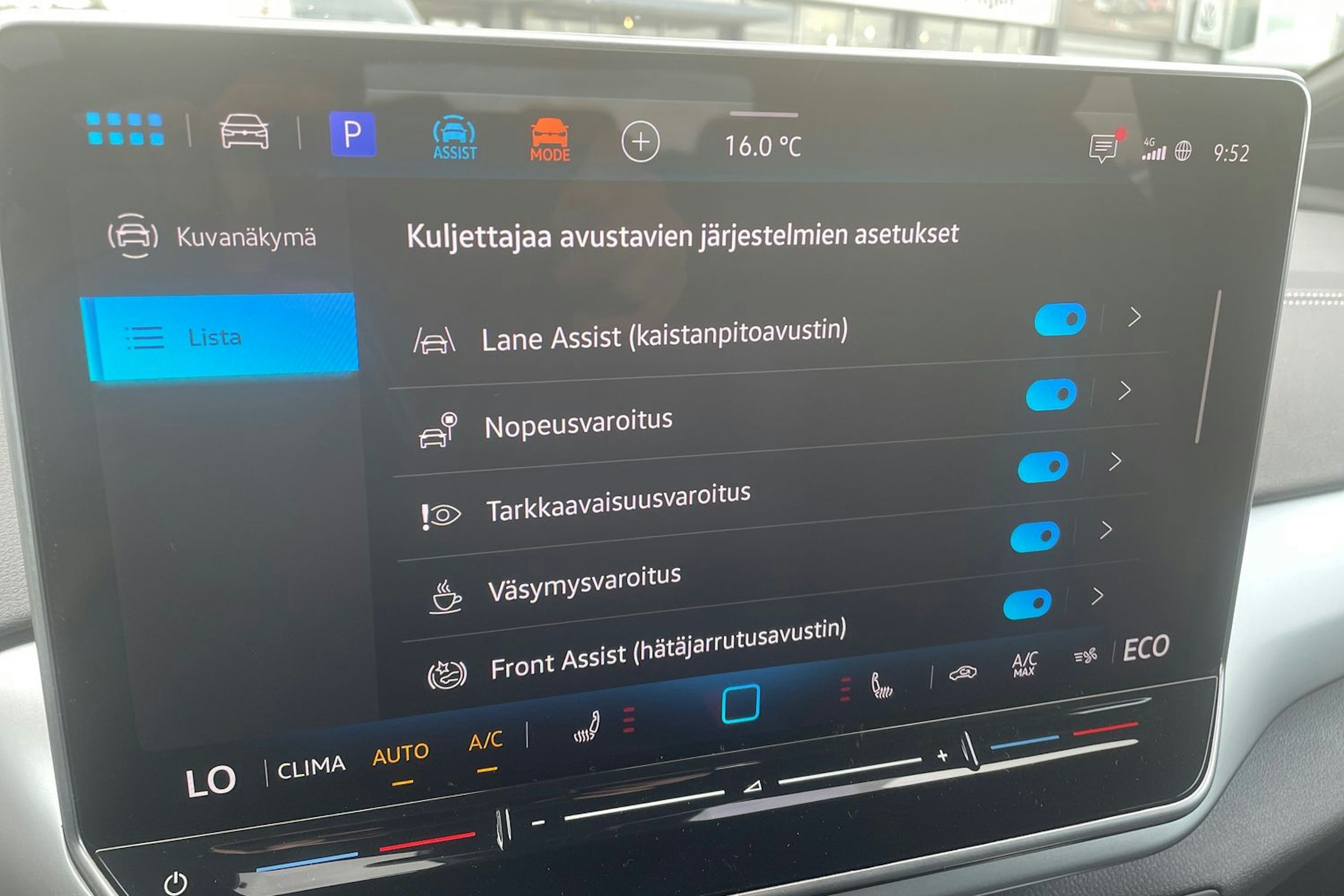 sininen Volkswagen ID.4 2025 kuva 17.