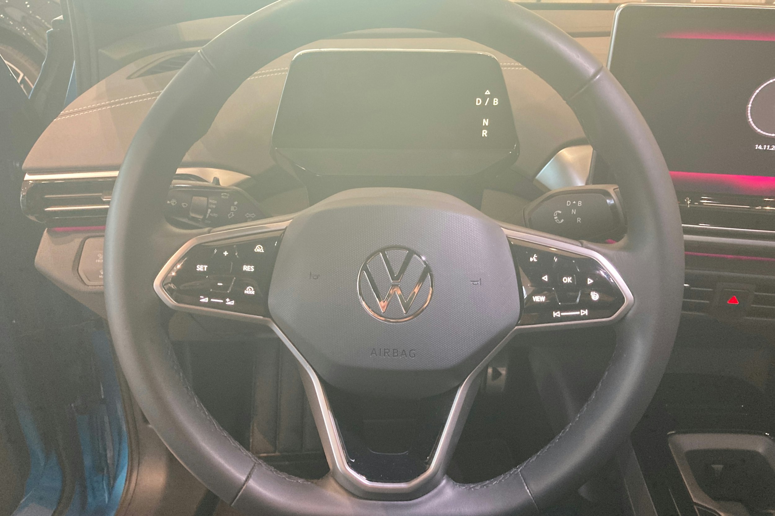 sininen Volkswagen ID.4 2025 kuva 14.