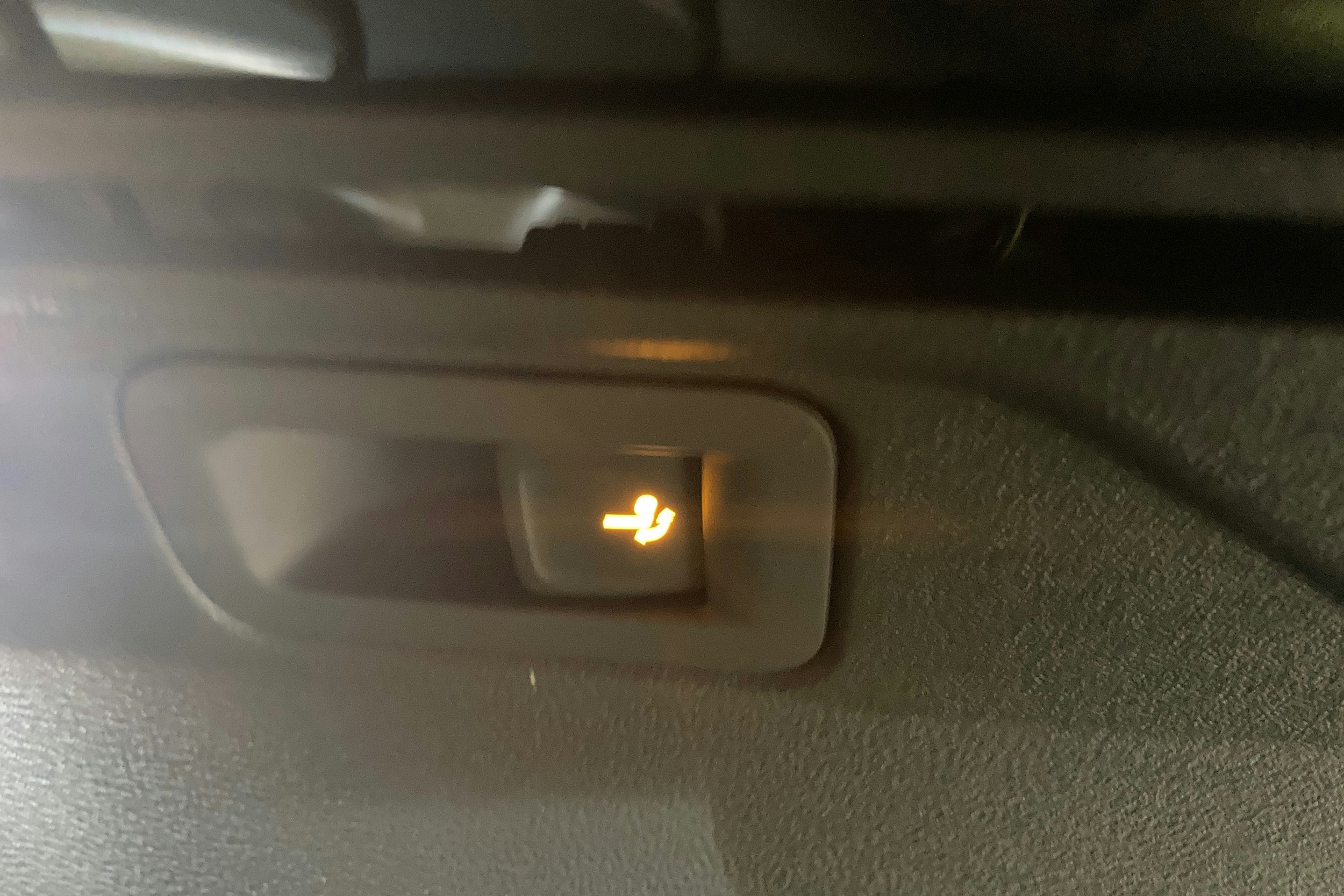 sininen Volkswagen ID.4 2025 kuva 19.