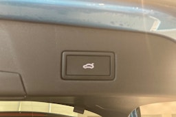 sininen Volkswagen ID.4 2025 kuva 21.