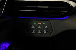 sininen Volkswagen ID.4 2025 kuva 15.