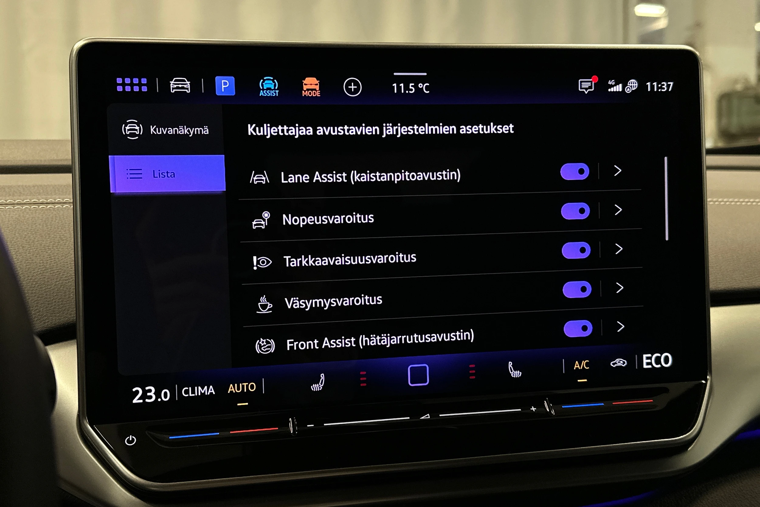 sininen Volkswagen ID.4 2025 kuva 28.
