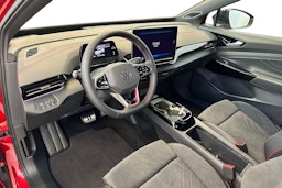 punainen Volkswagen ID.4 2025 kuva 6.