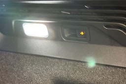 punainen Volkswagen ID.4 2025 kuva 13.