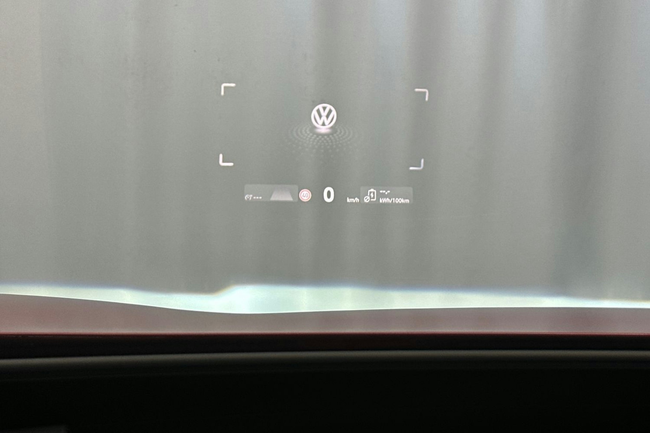 punainen Volkswagen ID.4 2025 kuva 23.