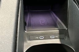 punainen Volkswagen ID.4 2025 kuva 29.