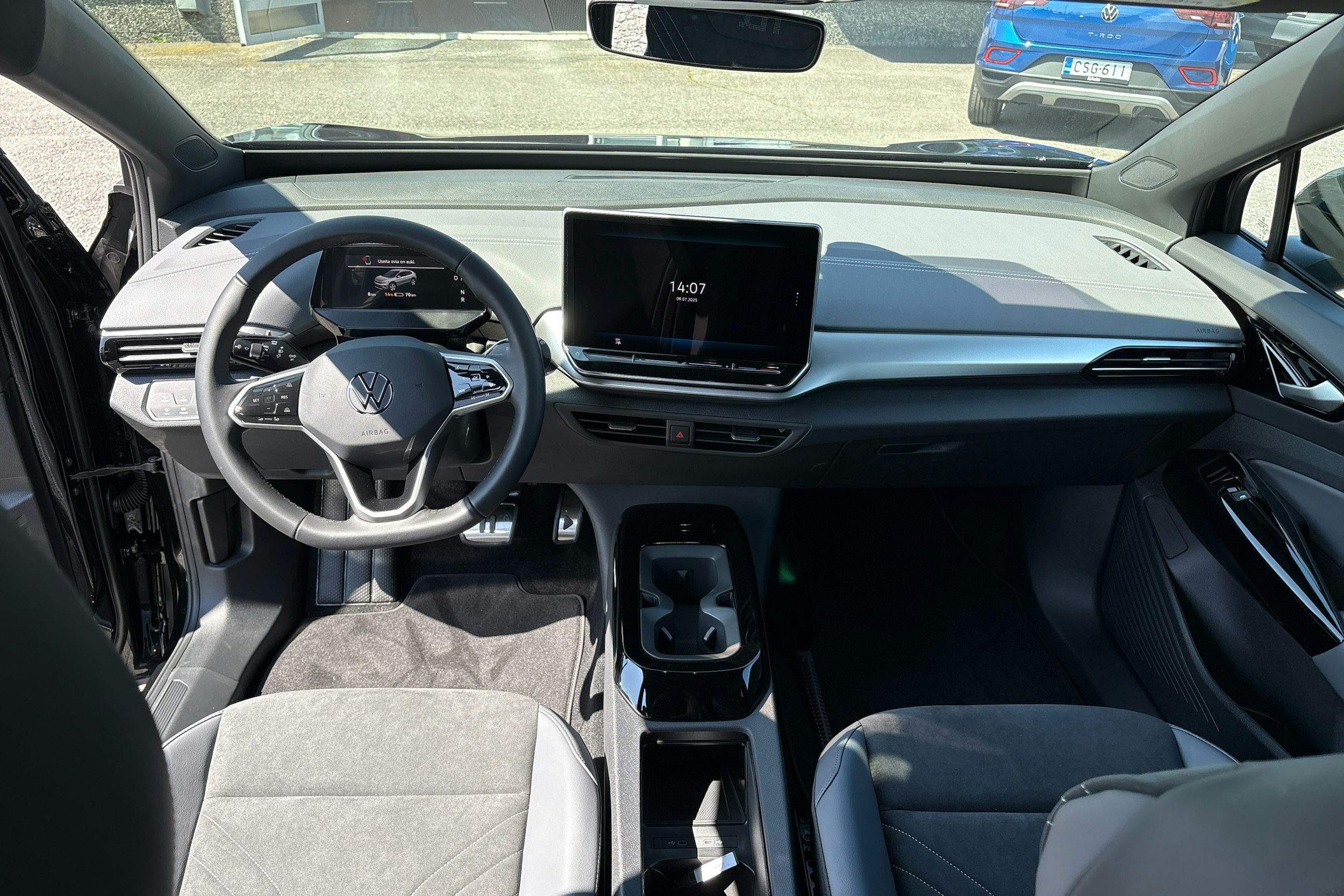 musta Volkswagen ID.4 2025 kuva 7.