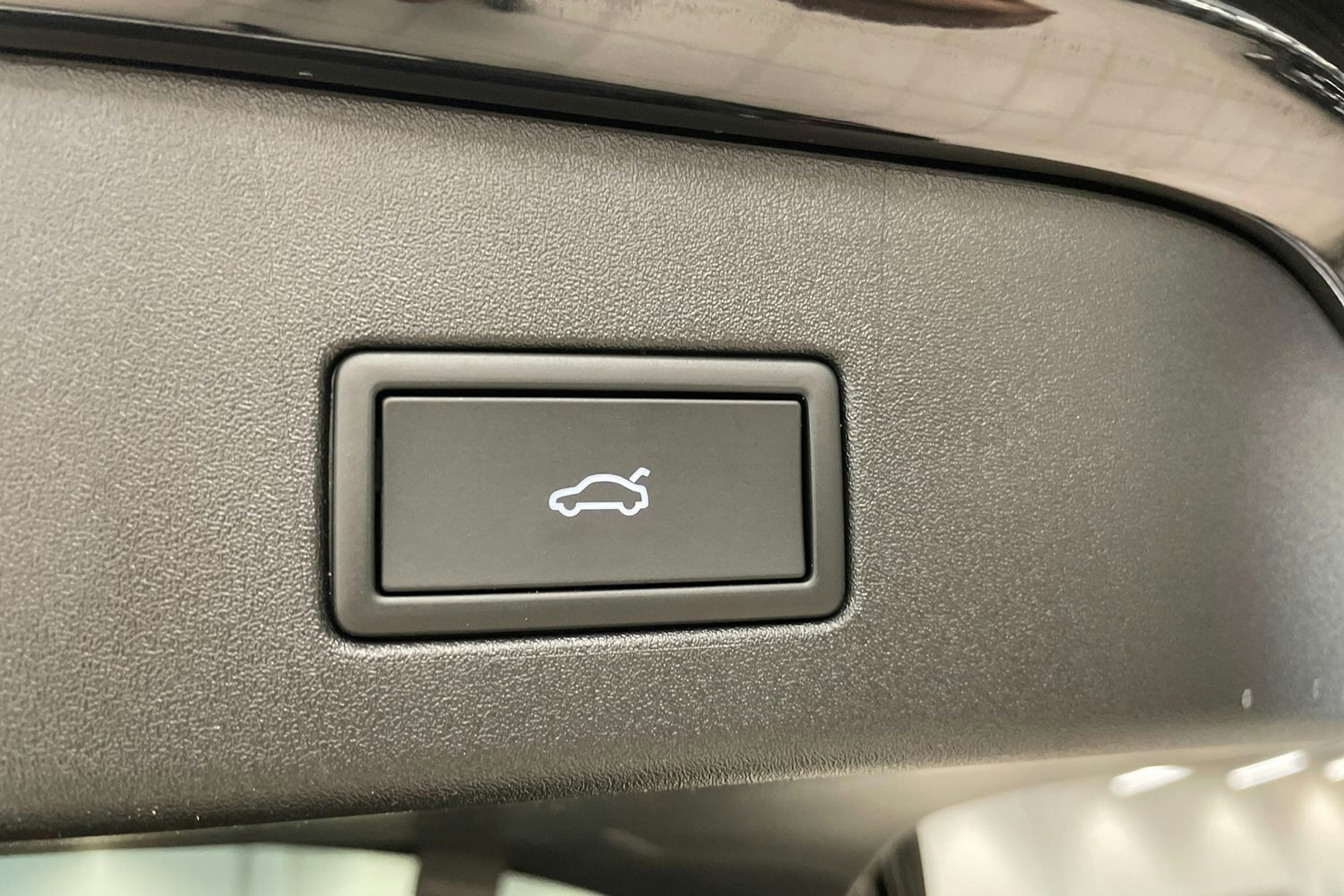 met. musta Volkswagen ID.4 2025 kuva 18.