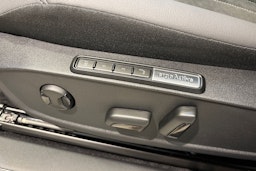 sininen Volkswagen ID.4 2025 kuva 24.