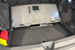 sininen Volkswagen ID.4 2025 kuva 28.