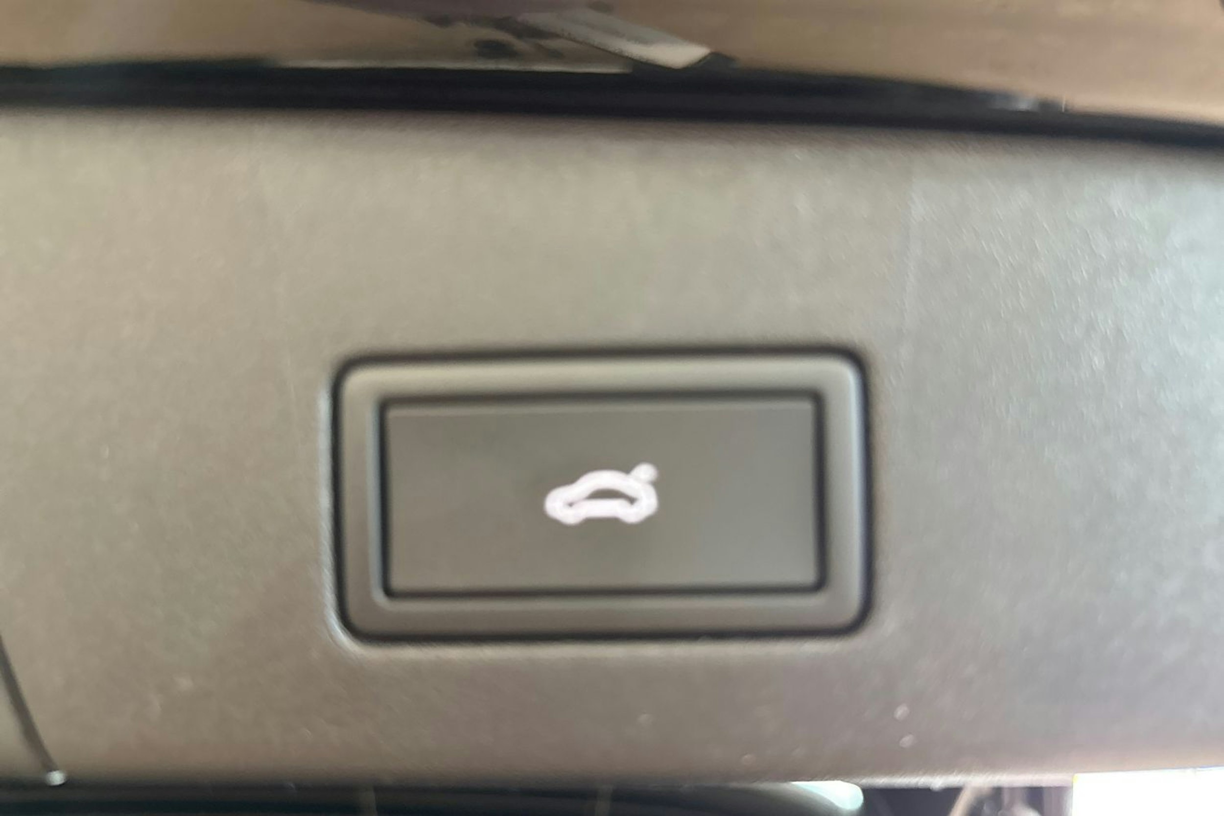 musta Volkswagen ID.4 2025 kuva 18.