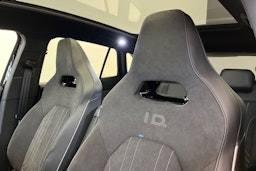 musta Volkswagen ID.4 2025 kuva 18.